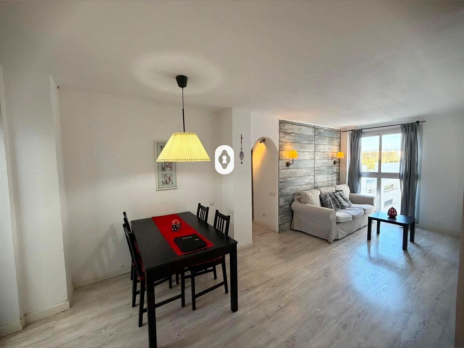 2 bedroom Flat for sale in Palma de Mallorca - € 358,000 (Ref: 9497508)