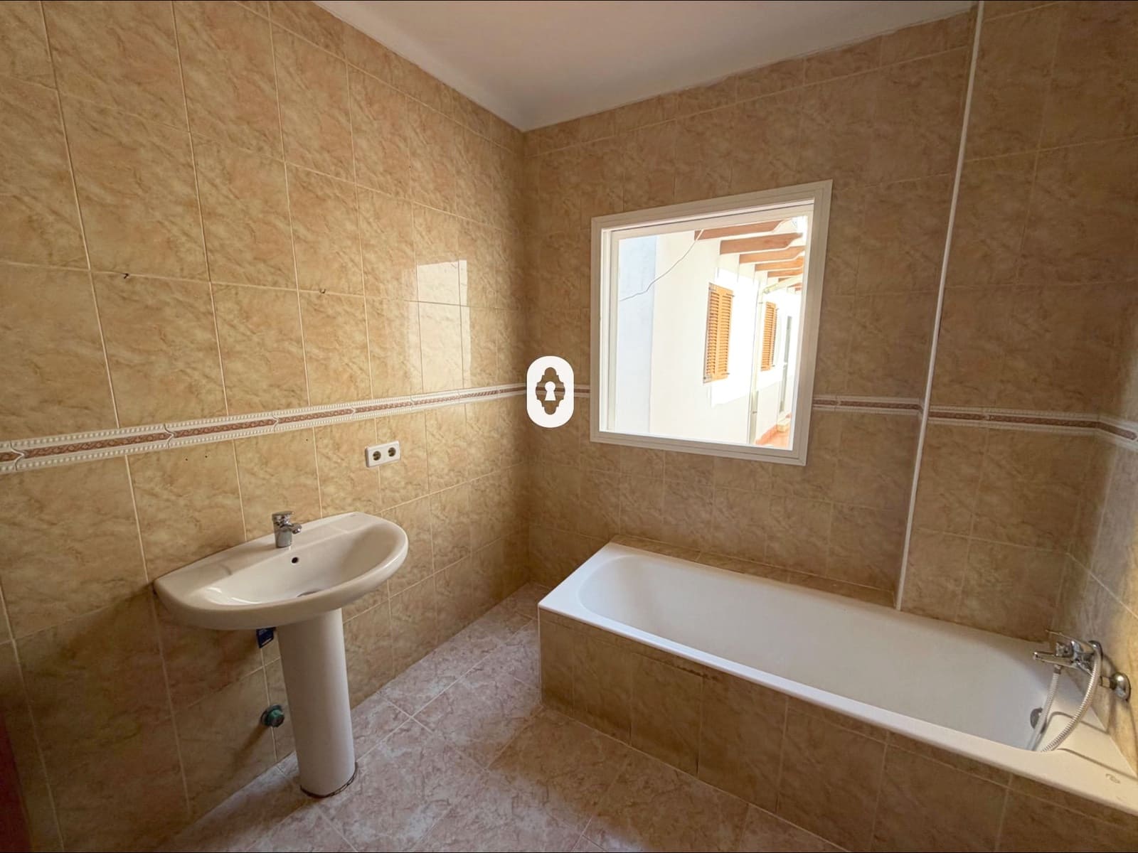 3 bedroom Terraced Villa for sale in Inca with garage - € 295,000 (Ref: 9533841)