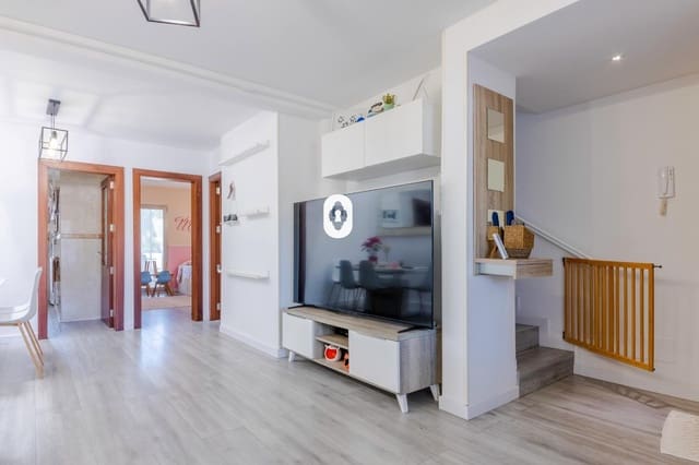 3 makuuhuone Rivitalo myytävänä paikassa Pollensa / Pollença mukana uima-altaan - 650 000 € (Ref: 9797233)