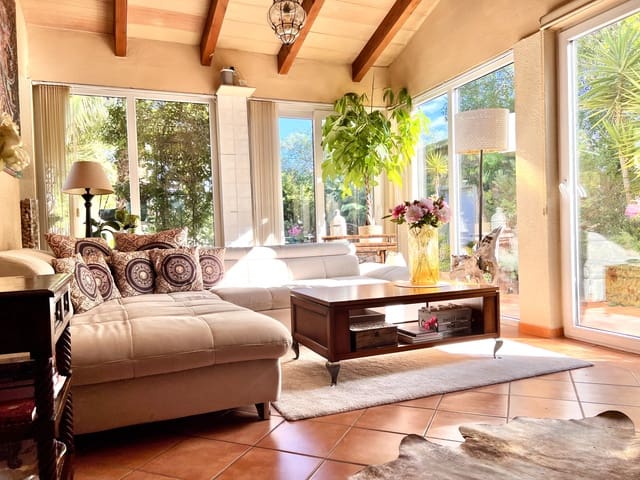 7 soveværelse Finca/Landehus til salg i Llucmajor med swimmingpool garage - € 1.900.000 (Ref: 9298729)