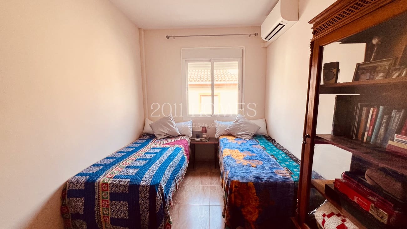 4 sypialnia Dom na sprzedaż w Fuente de Piedra z basenem - 199 000 € (Ref: 10063029)