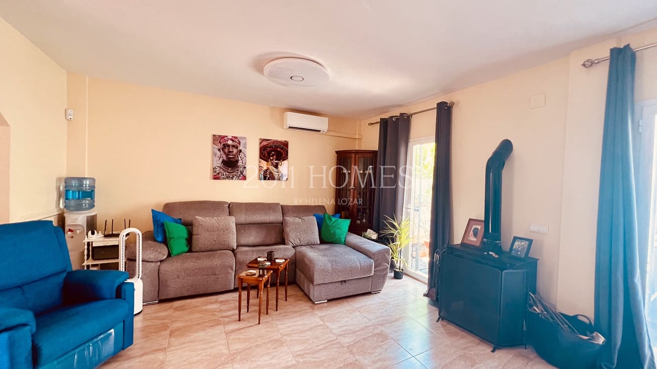 4 sypialnia Dom na sprzedaż w Fuente de Piedra z basenem - 199 000 € (Ref: 10063029)