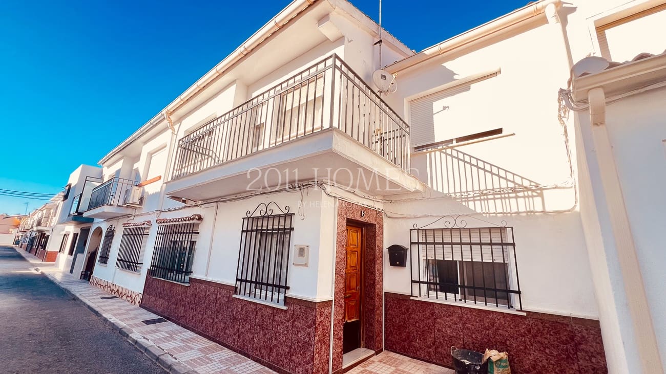 5 bedroom Townhouse for sale in Campillos - € 172,000 (Ref: 10093919)