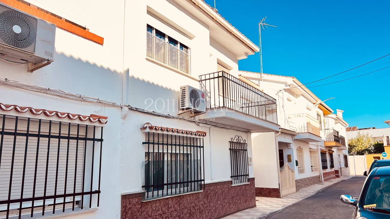 5 bedroom Townhouse for sale in Campillos - € 172,000 (Ref: 10093919)