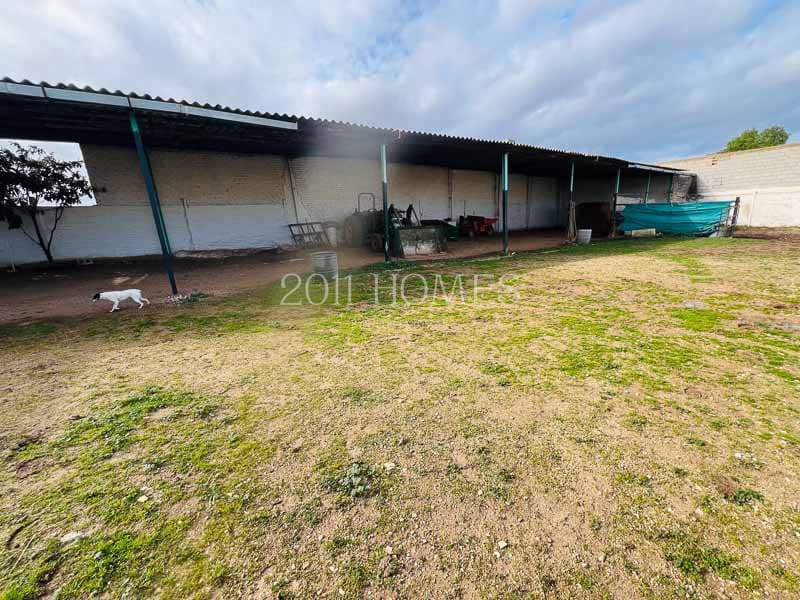 Erhverv til salg i La Roda de Andalucia med garage - € 495.000 (Ref: 8305979)