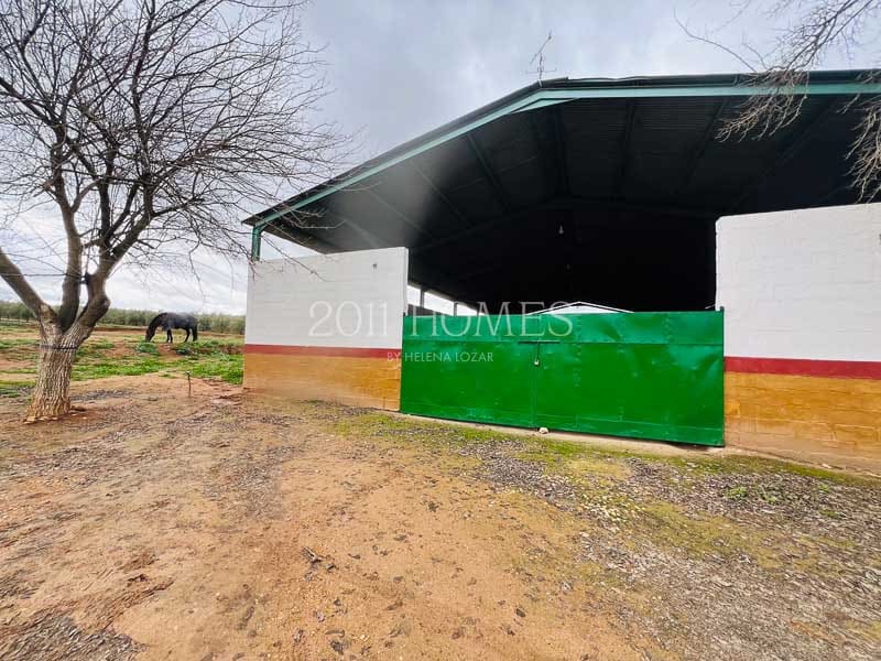 Erhverv til salg i La Roda de Andalucia med garage - € 495.000 (Ref: 8305979)