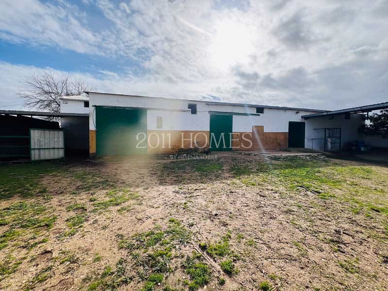 Erhverv til salg i La Roda de Andalucia med garage - € 495.000 (Ref: 8305979)