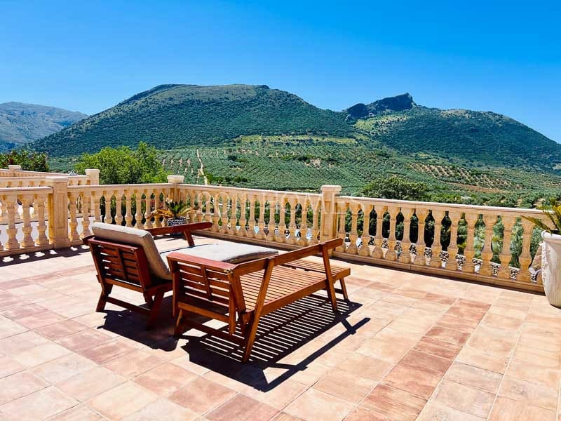 8 soveværelse Finca/Landehus til salg i Loja med swimmingpool garage - € 695.000 (Ref: 8348444)