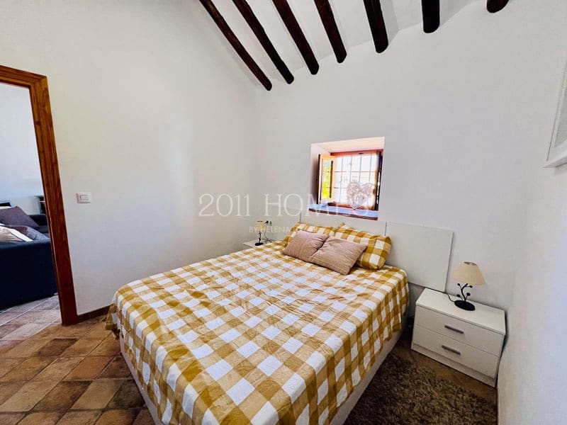 8 soveværelse Finca/Landehus til salg i Loja med swimmingpool garage - € 695.000 (Ref: 8348444)