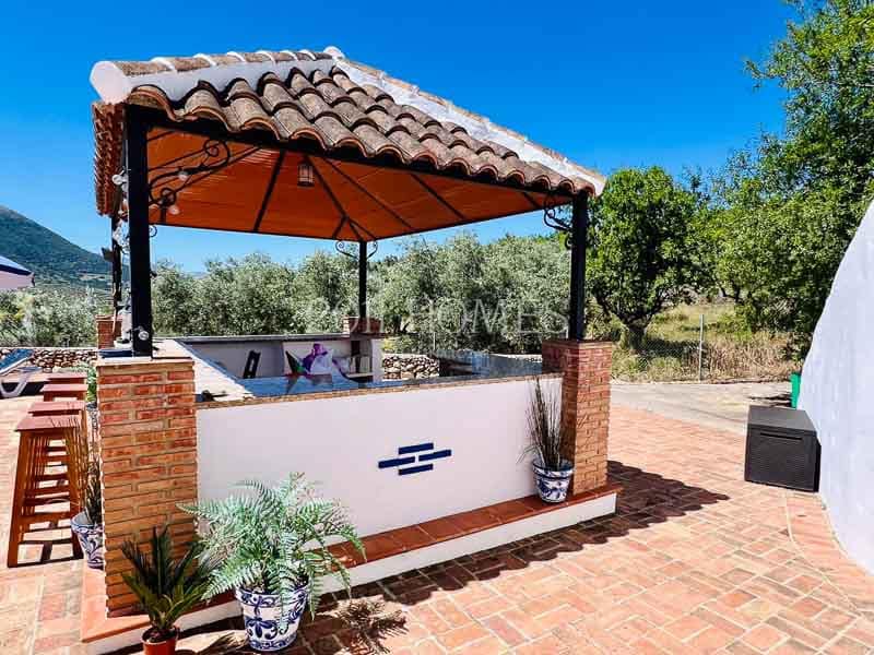 8 soveværelse Finca/Landehus til salg i Loja med swimmingpool garage - € 695.000 (Ref: 8348444)