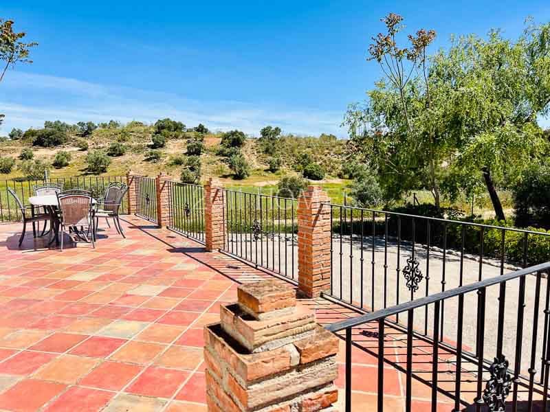 8 soveværelse Finca/Landehus til salg i Loja med swimmingpool garage - € 695.000 (Ref: 8348444)