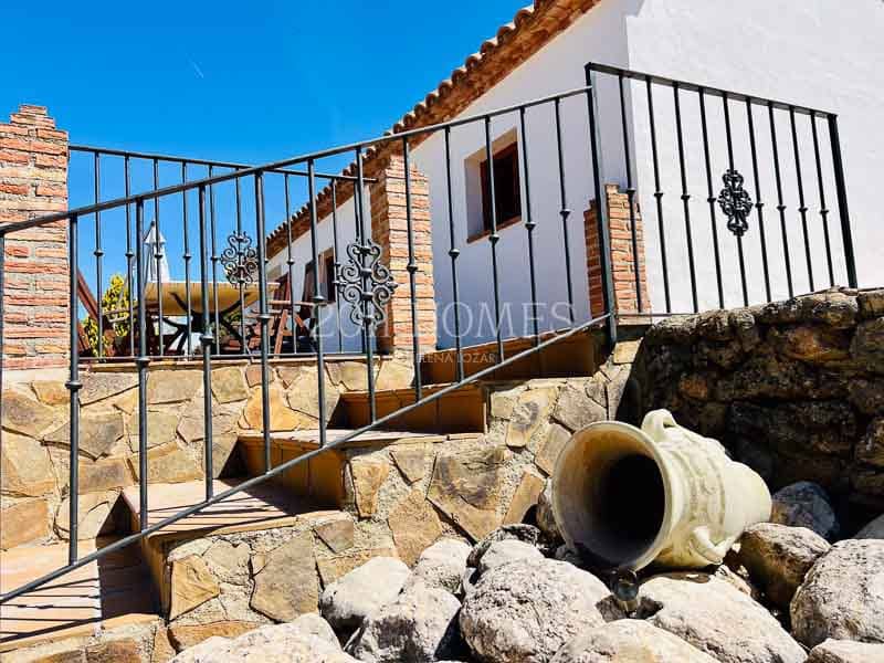 8 soveværelse Finca/Landehus til salg i Loja med swimmingpool garage - € 695.000 (Ref: 8348444)