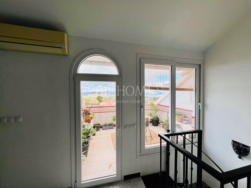 4 soveværelse Semi-Rækkehus til salg i Alhaurin de la Torre med swimmingpool garage - € 535.957 (Ref: 8710382)