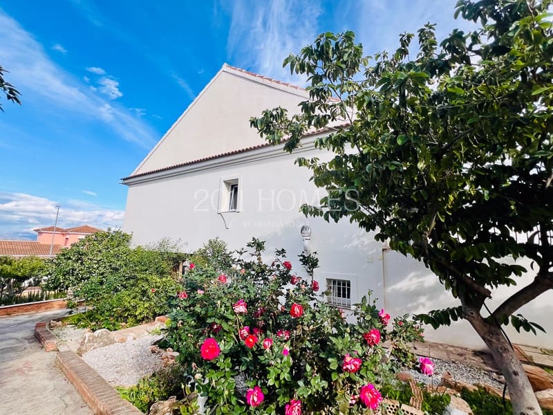 4 soveværelse Semi-Rækkehus til salg i Alhaurin de la Torre med swimmingpool garage - € 535.957 (Ref: 8710382)