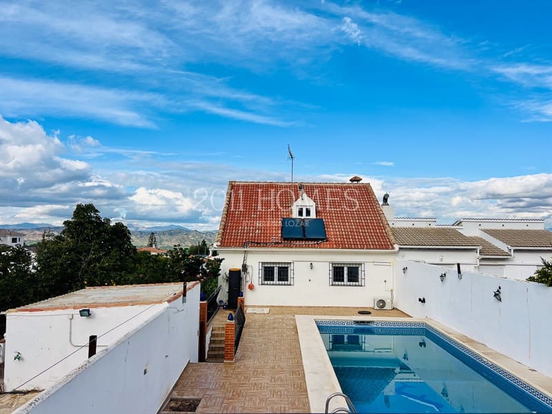 4 soveværelse Semi-Rækkehus til salg i Alhaurin de la Torre med swimmingpool garage - € 535.957 (Ref: 8710382)