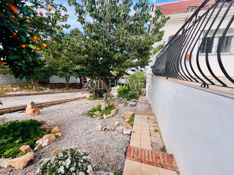 4 soveværelse Semi-Rækkehus til salg i Alhaurin de la Torre med swimmingpool garage - € 535.957 (Ref: 8710382)