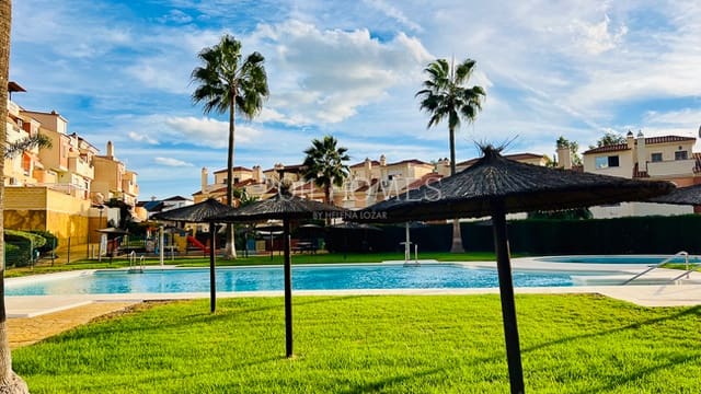 4 soveværelse Byhus til salg i Rincón de la Victoria med swimmingpool garage - € 499.000 (Ref: 9409340)