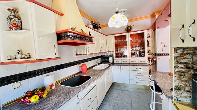 4 chambre Villa/Maison à vendre à Loja avec garage - 380 000 € (Ref: 9626498)