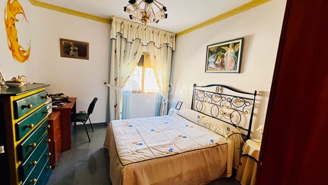 4 chambre Villa/Maison à vendre à Loja avec garage - 380 000 € (Ref: 9626498)