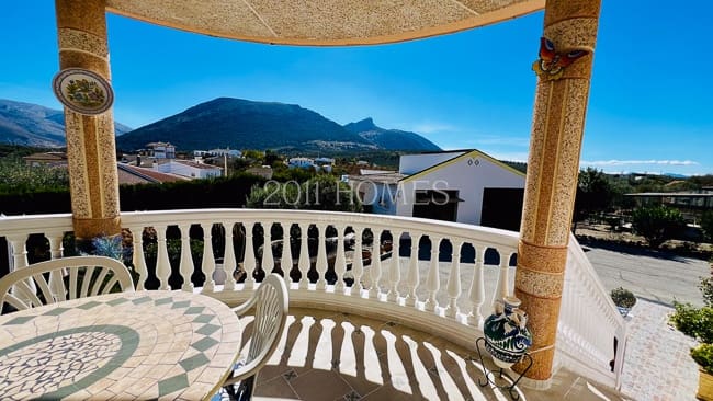 4 chambre Villa/Maison à vendre à Loja avec garage - 380 000 € (Ref: 9626498)