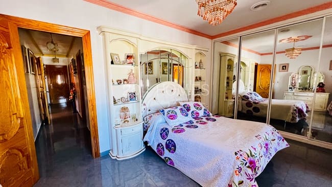 4 chambre Villa/Maison à vendre à Loja avec garage - 380 000 € (Ref: 9626498)