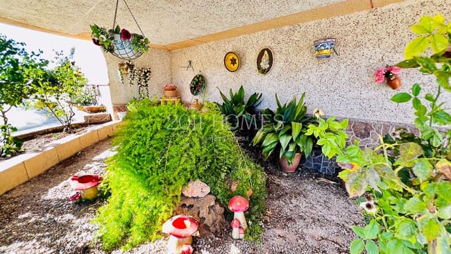 4 chambre Villa/Maison à vendre à Loja avec garage - 380 000 € (Ref: 9626498)