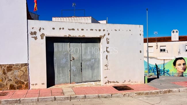 4 bedroom Townhouse for sale in Campillos with garage - € 195,000 (Ref: 9687585)