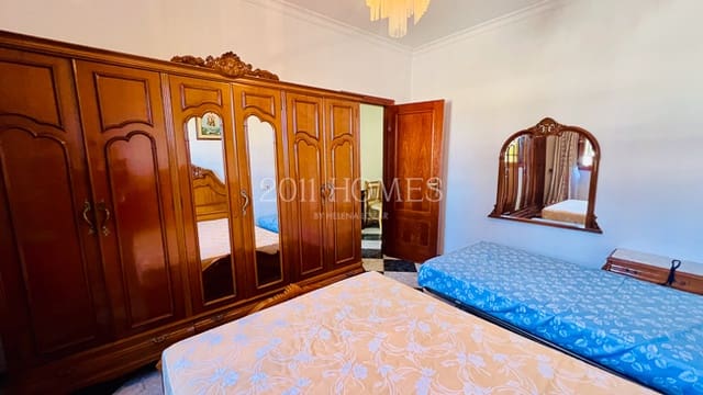 4 bedroom Townhouse for sale in Campillos with garage - € 195,000 (Ref: 9687585)