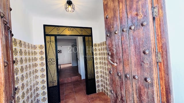 3 soverom Hus til salgs i Antequera - € 186 000 (Ref: 9748339)