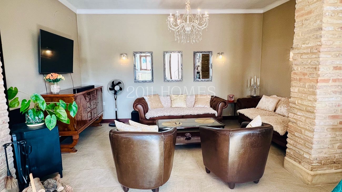 5 sypialnia Dom na sprzedaż w Antequera z garażem - 375 000 € (Ref: 9782065)