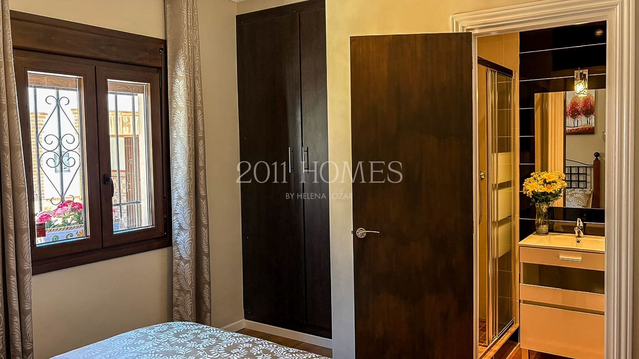 5 sypialnia Dom na sprzedaż w Antequera z garażem - 375 000 € (Ref: 9782065)