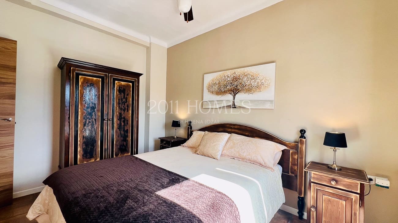 5 sypialnia Dom na sprzedaż w Antequera z garażem - 375 000 € (Ref: 9782065)