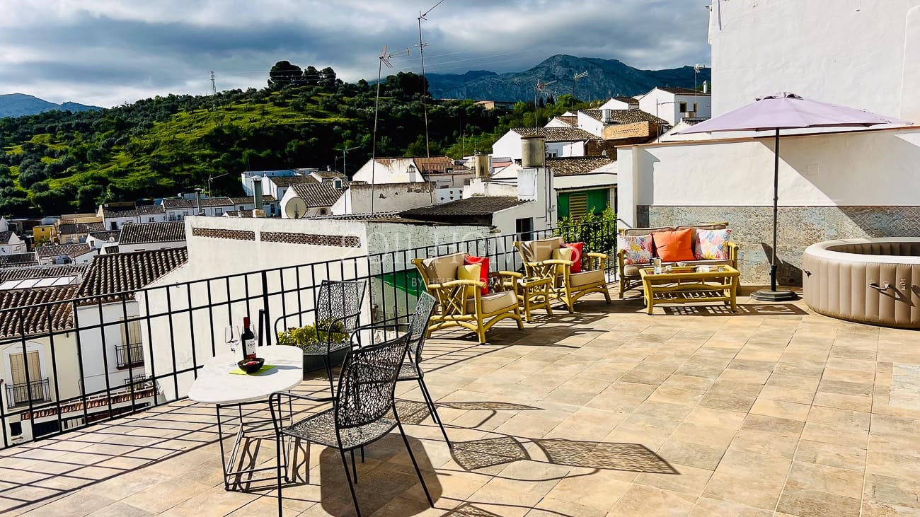 5 sypialnia Dom na sprzedaż w Antequera z garażem - 375 000 € (Ref: 9782065)