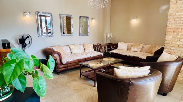 5 makuuhuone Omakotitalo myytävänä paikassa Antequera mukana 
autotalli - 375 000 € (Ref: 9782065)