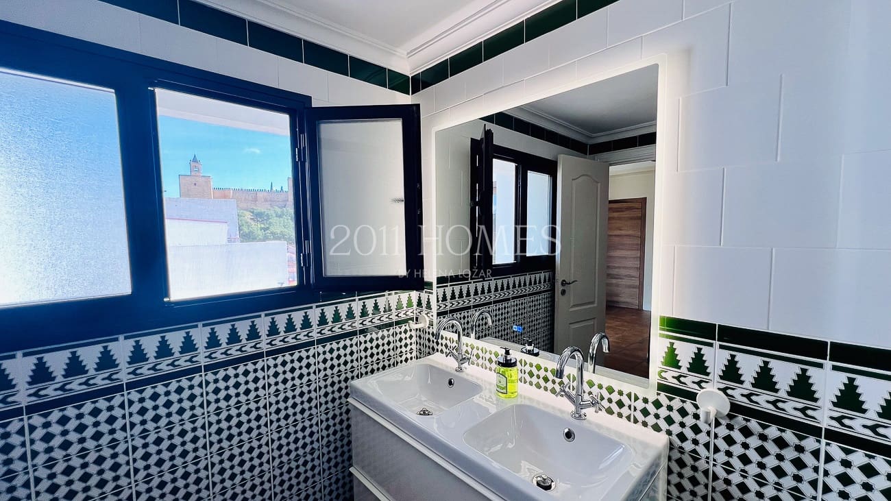 5 sypialnia Dom na sprzedaż w Antequera z garażem - 375 000 € (Ref: 9782065)