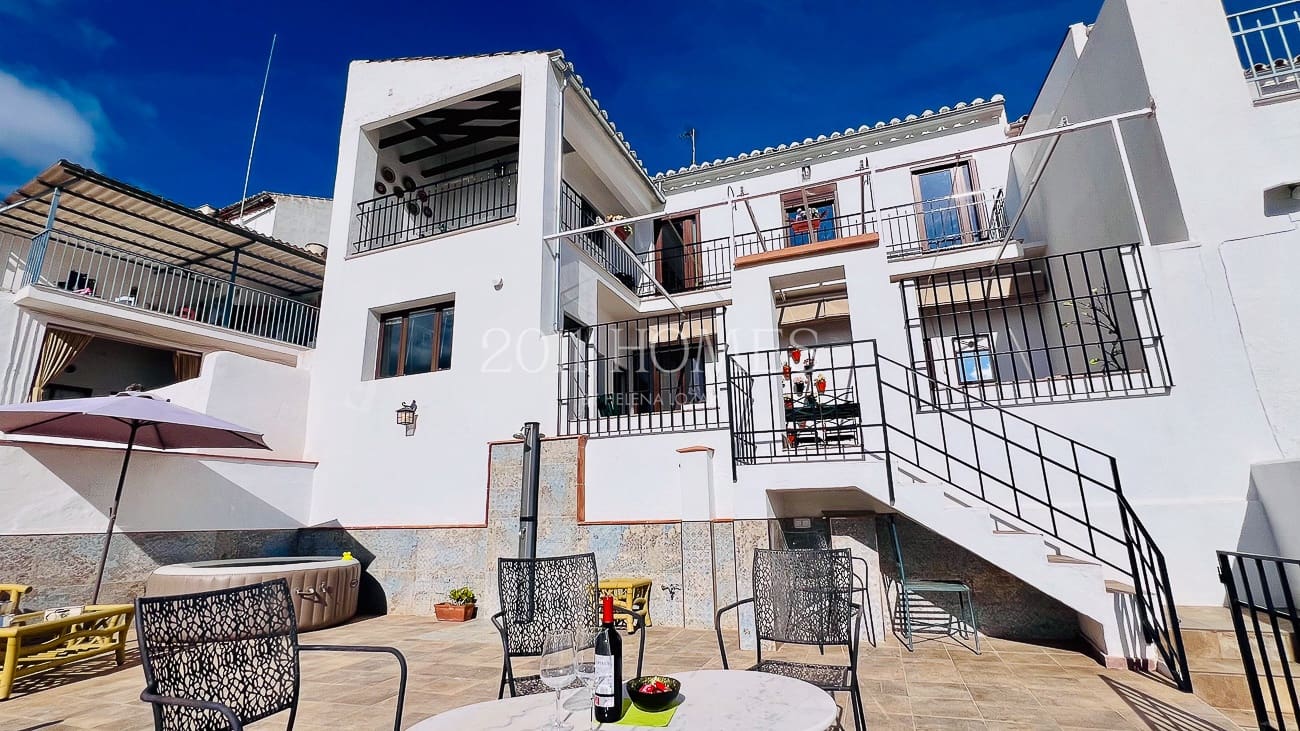 5 sypialnia Dom na sprzedaż w Antequera z garażem - 375 000 € (Ref: 9782065)