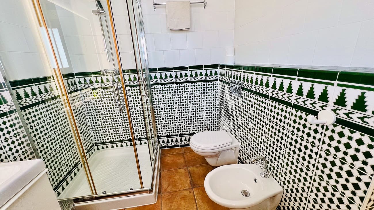 5 sypialnia Dom na sprzedaż w Antequera z garażem - 375 000 € (Ref: 9782065)