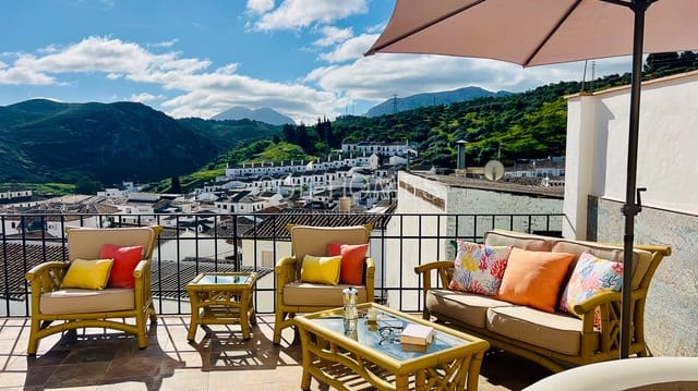 5 makuuhuone Omakotitalo myytävänä paikassa Antequera mukana 
autotalli - 375 000 € (Ref: 9782065)