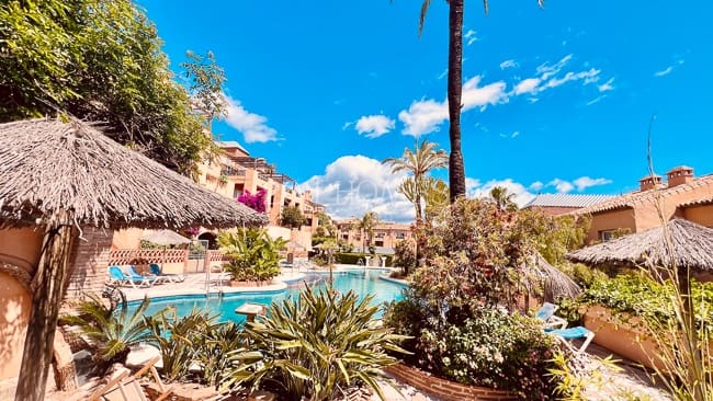 1 bedroom Apartment for sale in Mijas with pool - € 220,000 (Ref: 9867291)