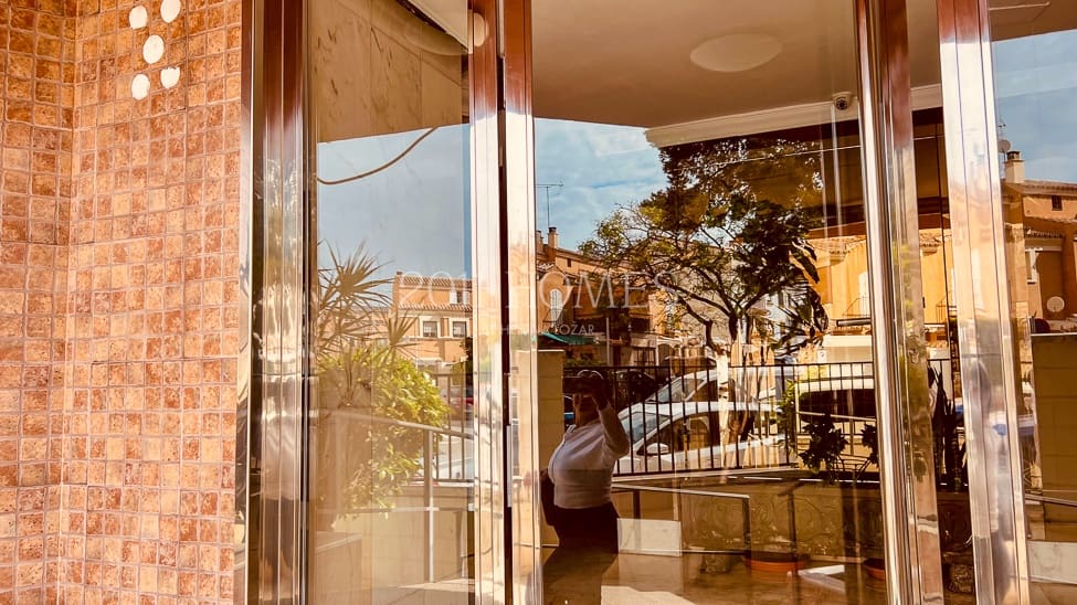 3 soverom Leilighet til salgs i Malaga by med svømmebasseng garasje - € 319 000 (Ref: 9880331)