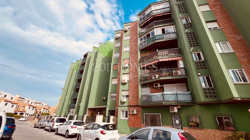 3 soverom Leilighet til salgs i Malaga by med svømmebasseng garasje - € 319 000 (Ref: 9880331)