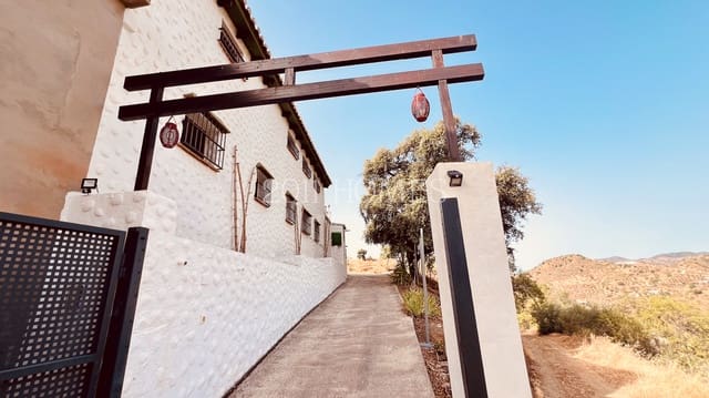 5 bedroom Finca/Country House for sale in Almogía with pool garage - € 359,000 (Ref: 9998993)