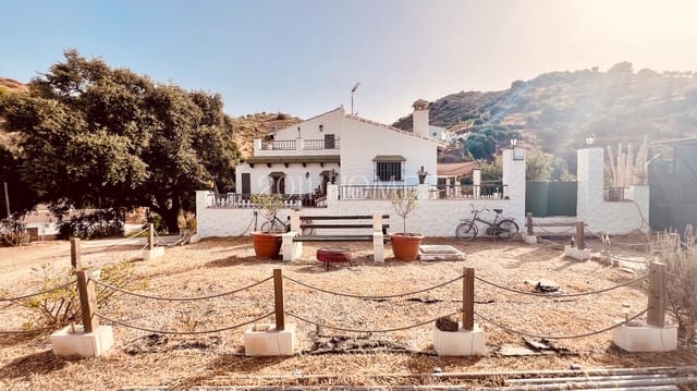 5 bedroom Finca/Country House for sale in Almogía with pool garage - € 359,000 (Ref: 9998993)