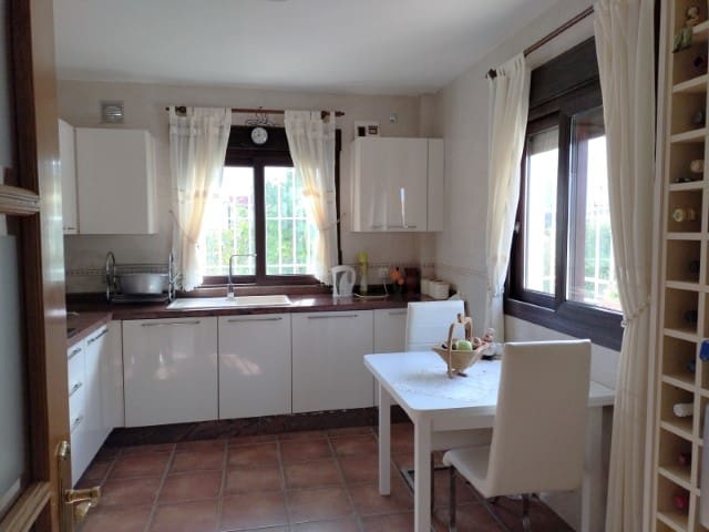 5 Zimmer Villa zu verkaufen in Ayamonte mit Pool Garage - 365.000 € (Ref: 7912901)