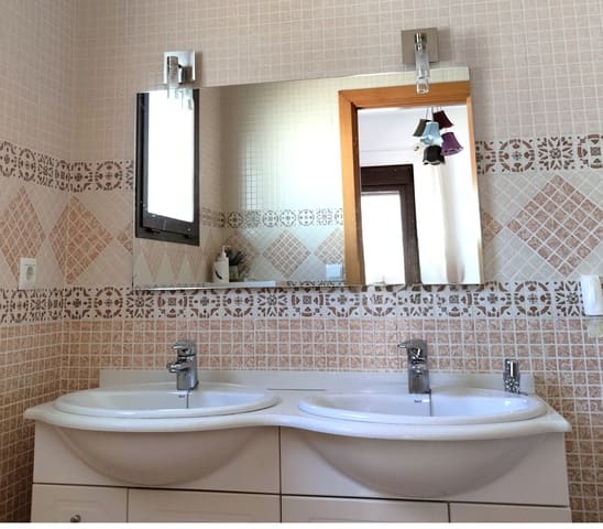 4 quarto Moradia Geminada para venda em Villablanca com piscina garagem - 180 000 € (Ref: 8904820)