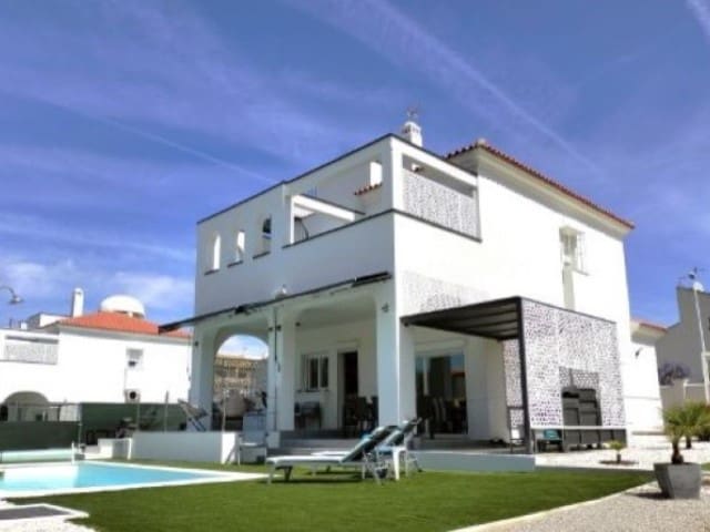 4 bedroom Villa for sale in Ayamonte with pool garage - € 398,000 (Ref: 9064480)