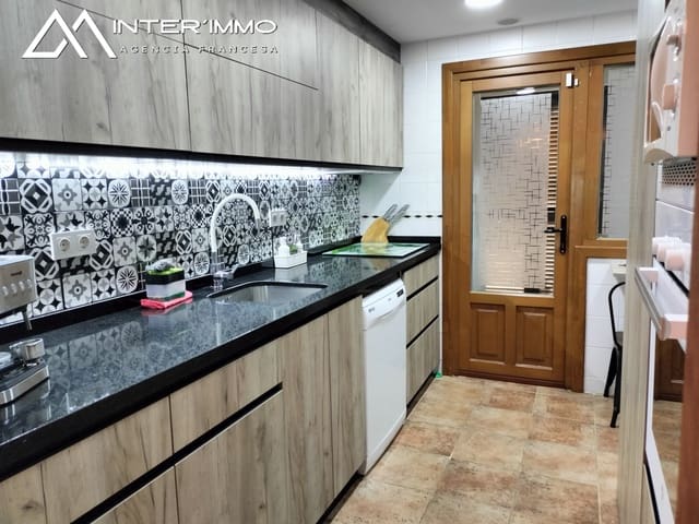 4 bedroom Apartment for sale in Ayamonte with pool garage - € 195,000 (Ref: 9471561)