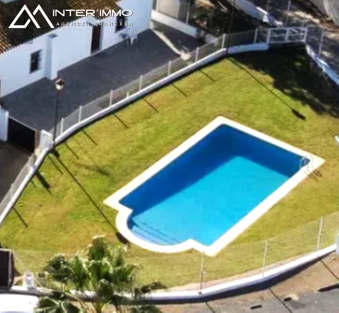 4 bedroom Townhouse for sale in Villablanca with pool garage - € 180,000 (Ref: 9472920)