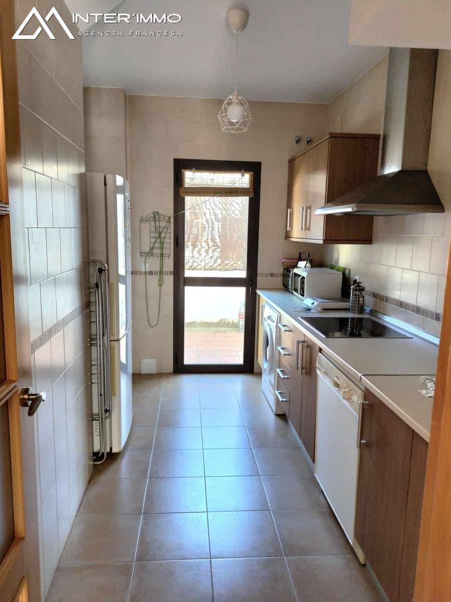 4 bedroom Townhouse for sale in Villablanca with pool garage - € 180,000 (Ref: 9472920)