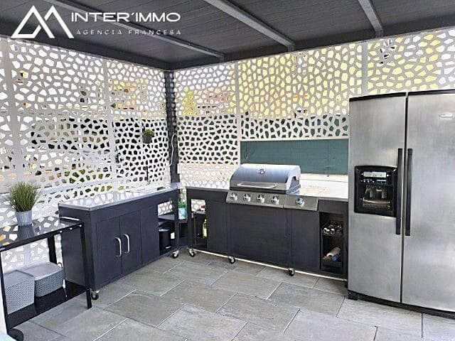 Chalet de 4 habitaciones en Ayamonte en venta con piscina garaje - 420.000 € (Ref: 9660601)